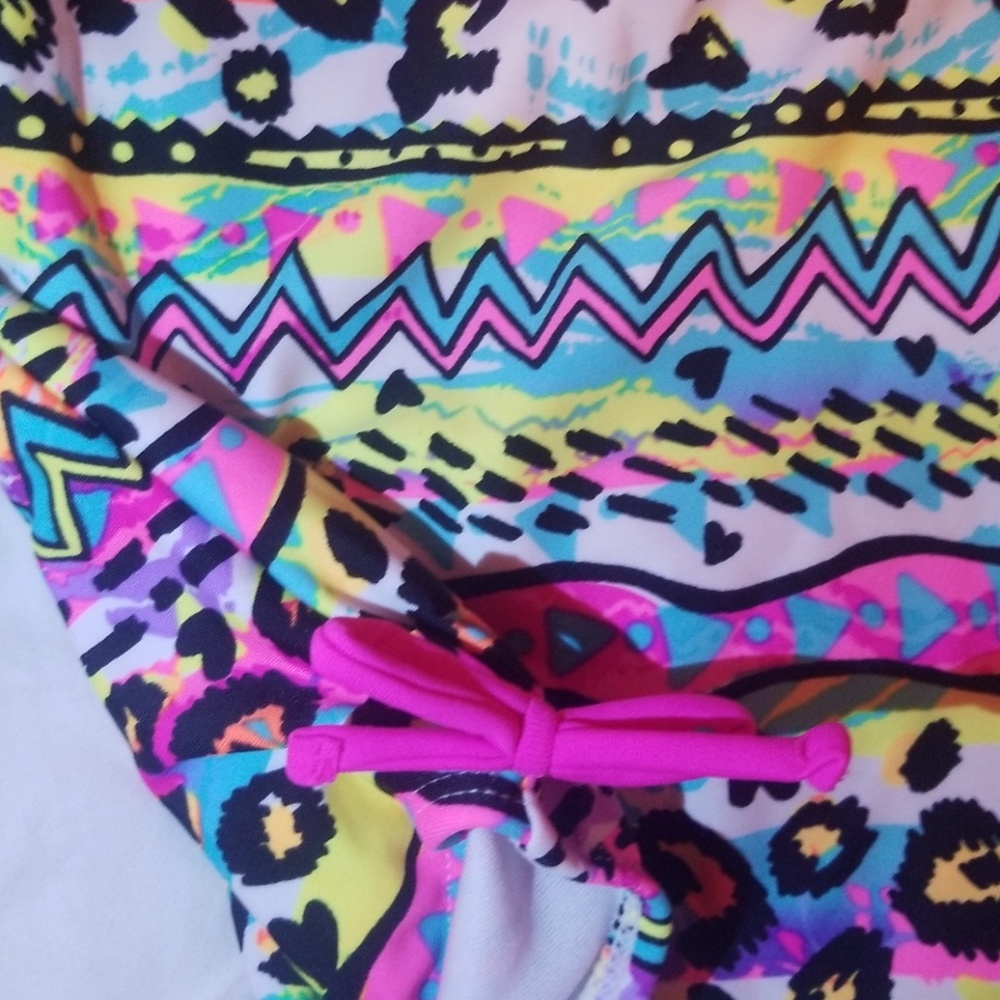 Swimsuit - Picture 3 of 4